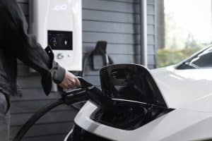 Les avantages de l'installation de bornes de recharge électriques pour voitures électriques à la maison